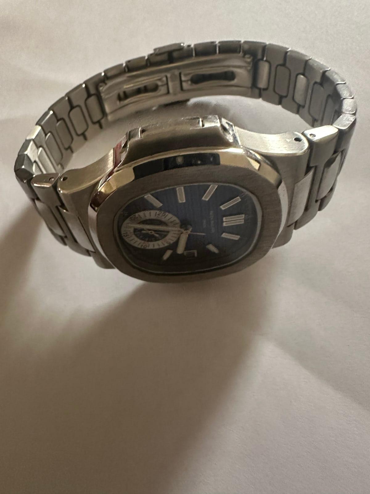 Montre Patek Philippe Nautilus d’occasion – Très bon état